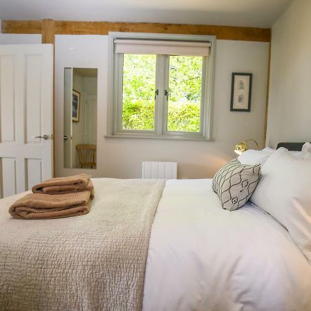The Lodge At Mortons Malmesbury Extérieur photo