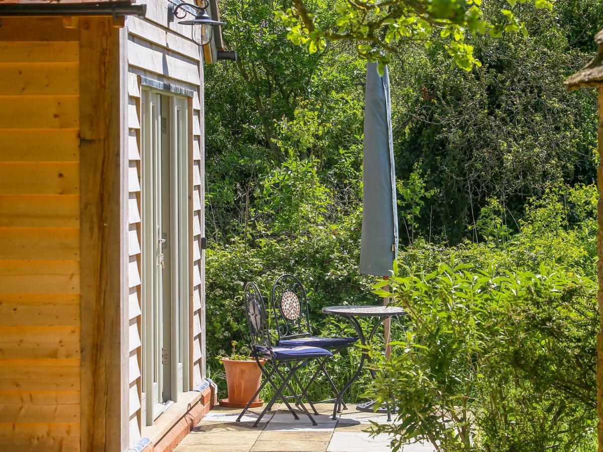 The Lodge At Mortons Malmesbury Extérieur photo
